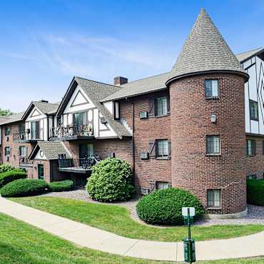 Royal Crest Marlboro Apartment Homes Marlborough Ma 01752