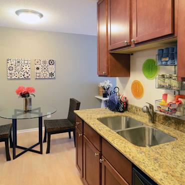 Uptown Square Apartments Minneapolis Mn 55408