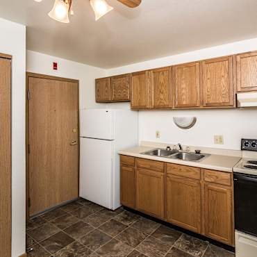 Amberwood Court Apartments Grand Forks Nd 58201