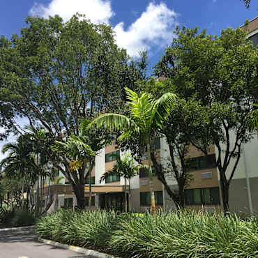Hadley Gardens Apartments - Miami, FL 33142