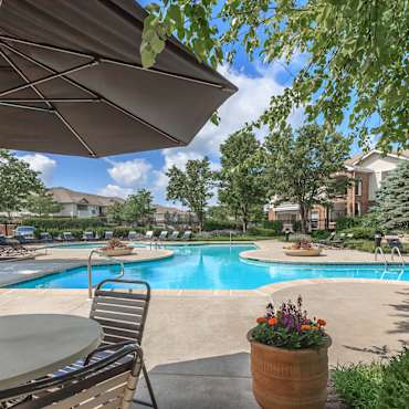 Creekside Apartments - Overland Park, KS 66213