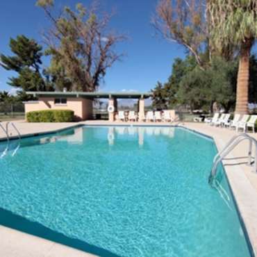 Lakewood Townhomes Apartments - Tucson, AZ 85706