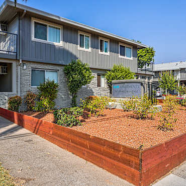 Sur Apartments - Sacramento, CA 95821