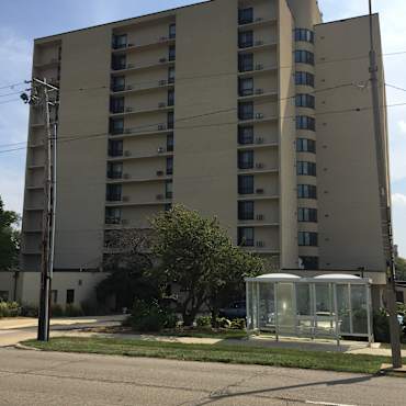 Phoenix Towers Apartments - Bloomington, IL 61701
