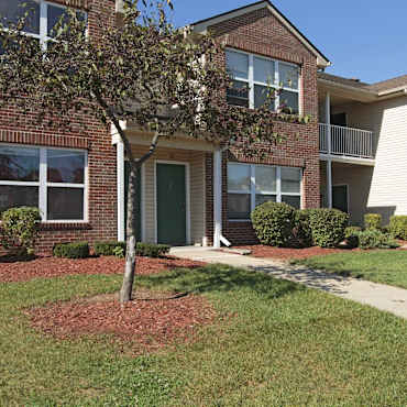 North Lake Apartments - Elkhart, IN 46514