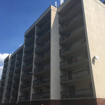 CRAFTON PLAZA Apartments - Pittsburgh, PA 15205