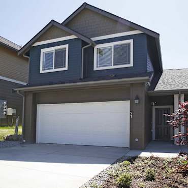 Robbins Hollow Townhomes Apartments Puyallup Wa 98372