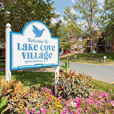 Lake Cove Village Apartments Inver Grove Heights Mn 55077