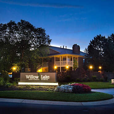 Willow Lake Apartments Indianapolis In 46268