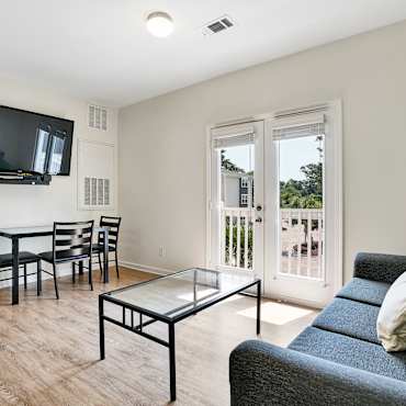 Elevation Student Living Apartments Wilmington Nc 28403