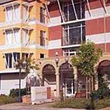 Atrium Garden Studios Apartments San Jose Ca 95112 Антоном надточим и верой бутко atrium architectural studio was founded in 1994 by anton nadtochiy & vera butko atrium.ru. atrium garden studios apartments san