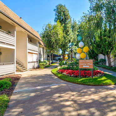 Grand Terrace Apartments - Glendora, CA 91740