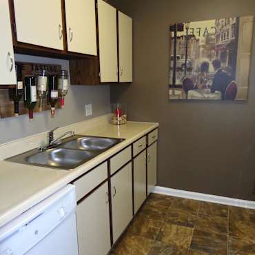 Carlton Apartments Indianapolis In 46268