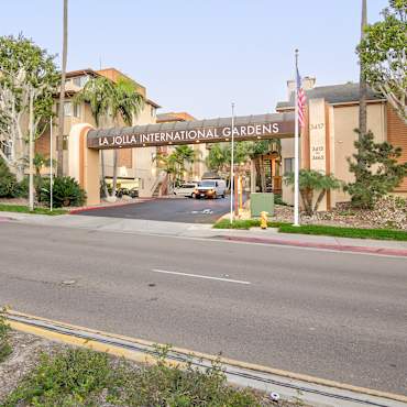 La Jolla International Gardens Apartments San Diego Ca 92122