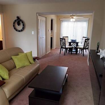 Abney Lake Apartments Indianapolis In 46222