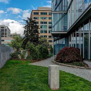 Soma Towers Apartments - Bellevue, WA 98004