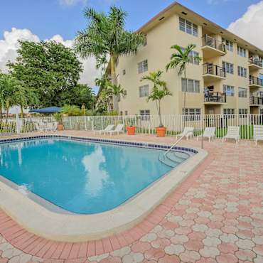 Apartments At Crystal Lake Pompano Beach Fl 33064