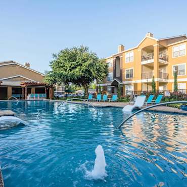 Lakes at Lewisville Apartments - Lewisville, TX 75057