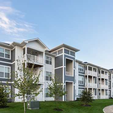 southpointe village apartments fishers in 46038