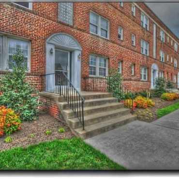 Swansen Apartments - Arlington, VA 22209