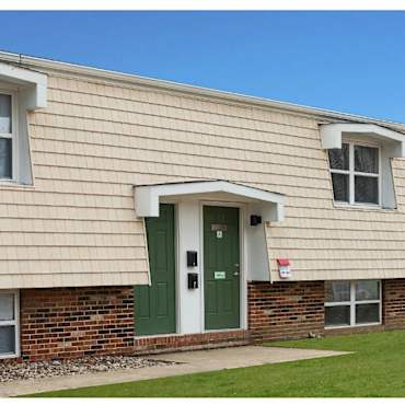 Green Door Apartments - Belleville, IL 62221