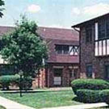 Knightridge Apartments - Bloomington, IN 47401