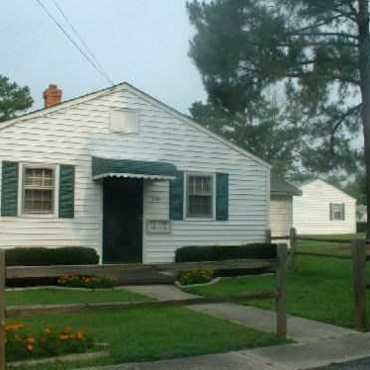 College Court Apartments - Wilson, NC 27893