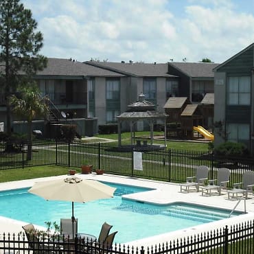 Willow Creek Manor Apartments - Alvin, TX 77511