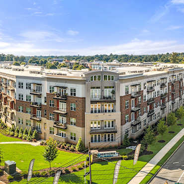 Hawthorne at Friendly Apartments - Greensboro, NC 27410