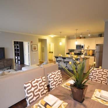 Village West Luxury Apartments Kansas City Ks 66109