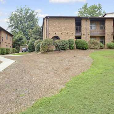 Revolution Crossing Apartments Greensboro Nc 27405
