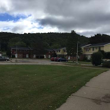 Arrowhead Apartments & Townhomes - La Crosse, WI 54601