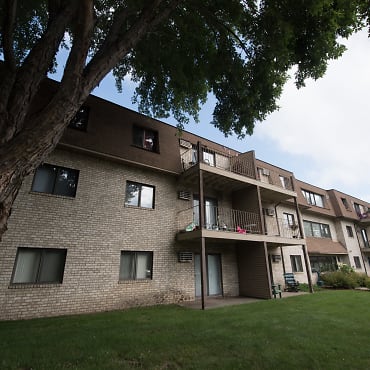 Pine Point Apartments - Coon Rapids, MN 55433