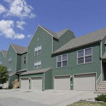 Mallard Creek Townhomes Apartments - Moorhead, MN 56560
