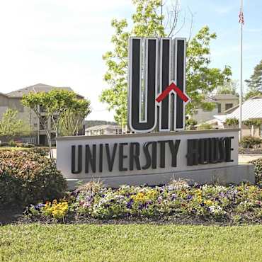 University House Lake Road Apartments Huntsville Tx 77340