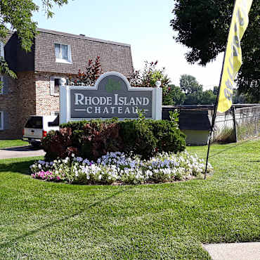 Rhode Island Chateau Apartments Saint Louis Park Mn 55426