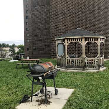 Crown Tower Apartments Omaha Ne 68104