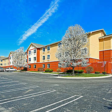 Furnished Studio Detroit Auburn Hills I 75