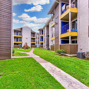 70 Simple Apartments in alief isd Near Me