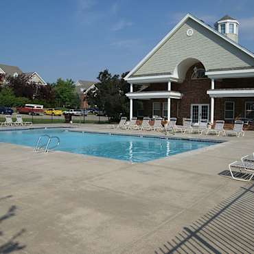 The Colony Apartments At Williamsburg Village Lincoln