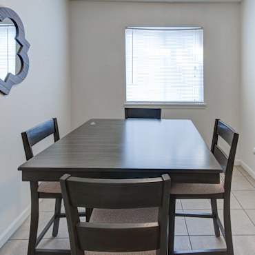 Country Lake Townhomes Apartments Indianapolis In 46229