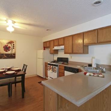 Cottonwood Park Apartment Homes - Shawnee, KS 66216