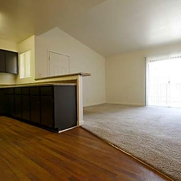 Emerald Bay Apartments Las Vegas Nv 89104