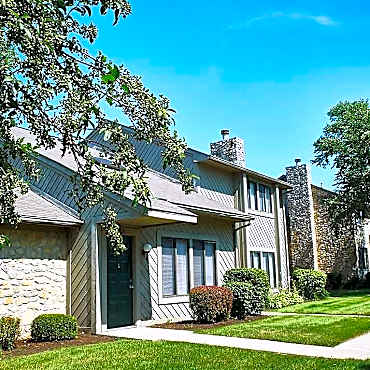 Woodbridge Apartments Of Fort Wayne Fort Wayne In 46825