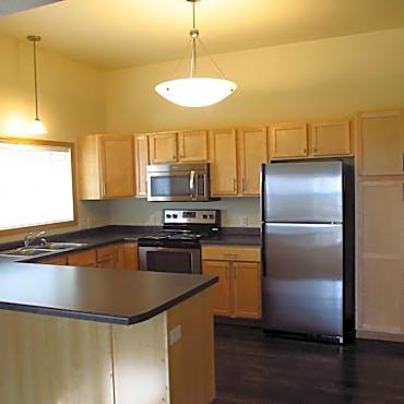 Griffin Court Apartment Homes Moorhead Mn 56560