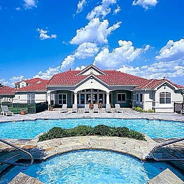Crescent Cove At Lakepointe Apartments Lewisville Tx 75057