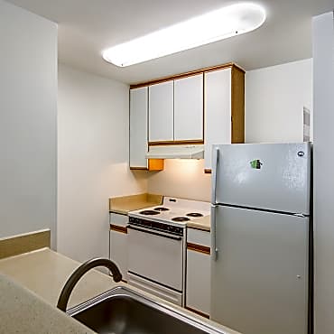 Silver Hill At Arboretum Senior Living Apartments