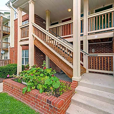 Royal Courts And Savannah Heights Apartments Washington