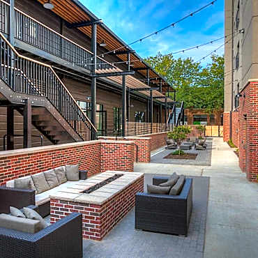 The Blackstone Apartments Omaha Ne 68131