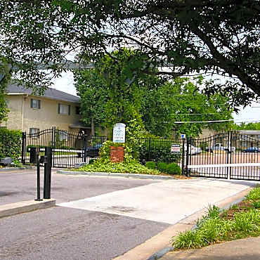 Mirabeau Gated Community Apartments Huntsville Al 35805